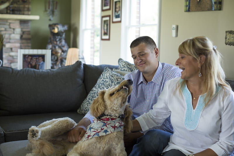 Paziente con moglie e cane