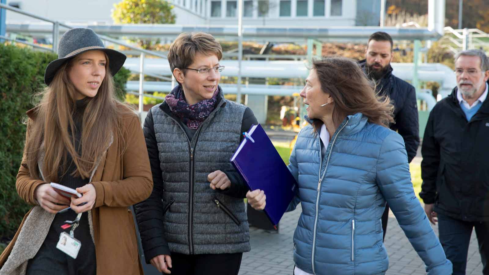  Dipendenti camminare insieme